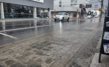 Chuva causa inúmeros alagamentos em Criciúma (FOTOS E VÍDEOS)