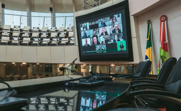 Prazo para julgamento do impeachment de Moisés dependerá de provas e testemunhas