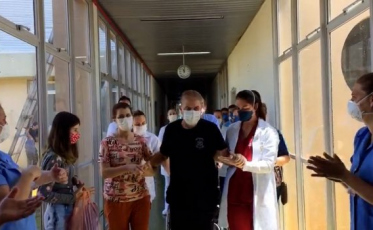 Covid-19: Depois de seis meses internado, paciente recebe alta (VÍDEO)