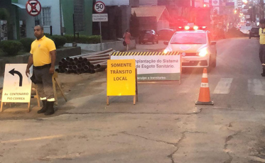 Por obras da Casan, trânsito é alterado