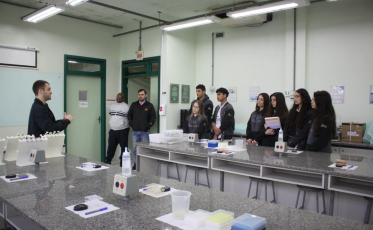 Alunos do Cedup conhecem oportunidades oferecidas pela Unesc