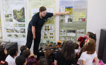 Alunos do Colégio Unesc conhecem história regional dos indígenas