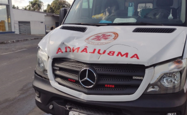 Ambulância do Samu atropela ciclista na Centenário