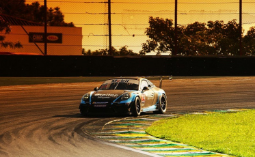 Piloto criciumense André Gaidzinski estreia novo carro em Interlagos