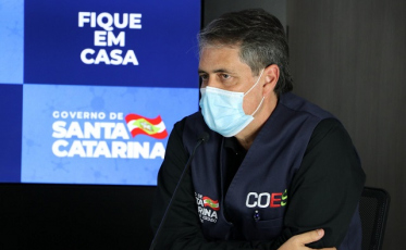 Secretário não garante volta às aulas em outubro