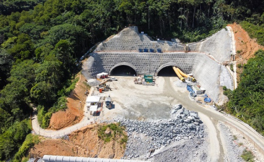 Em SC, a maior obra rodoviária do Brasil em andamento