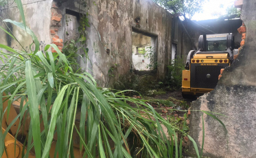 Prefeitura de Siderópolis começa a limpar o antigo escritório da CSN