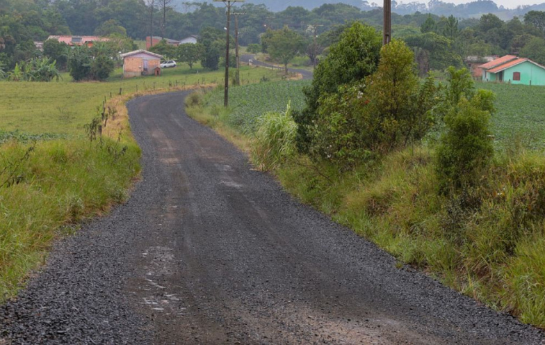 Após quase 10 anos, pavimentações do Case Sul e da Penitenciária vão sair do papel em Criciúma