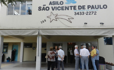 Fechamento de rua para beneficiar o asilo começa a ser discutido hoje