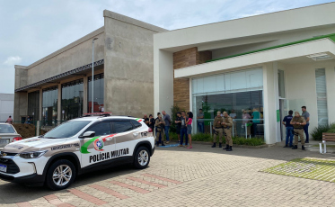 Criminosos são presos e reféns liberados após assalto em Criciúma 