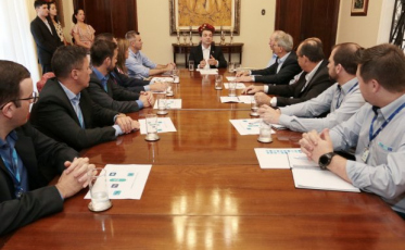 Governo assina cooperação técnica com a WEG para reduzir custos da Casan