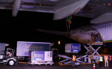 Fiocruz libera neste sábado distribuição de vacina aos estados