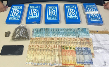 PM apreende mais de cinco quilos de pasta base de cocaína em Criciúma