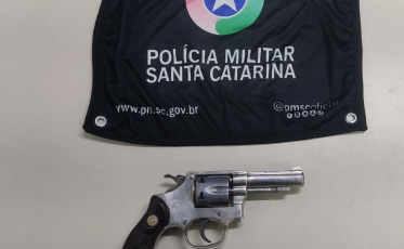Criciúma: adolescente é detido com arma de fogo no bairro Mineira Velha 