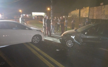 Colisão frontal deixa uma pessoa ferida em Araranguá