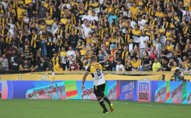 Com gol de Arilson, Criciúma alcança a marca de quatro mil gols na história