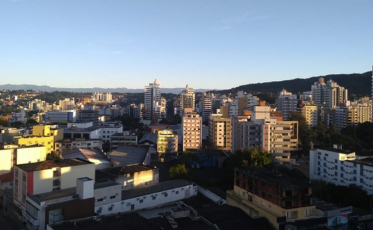 Tempo com alta temperatura predomina no Sul catarinense nesta quarta-feira