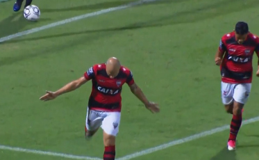 Criciúma perde de virada na estreia da Série B