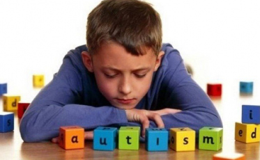 Características do autismo surgem nos primeiros meses de vida