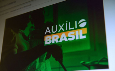 Lei que cria o Auxílio Brasil é publicada no Diário Oficial da União