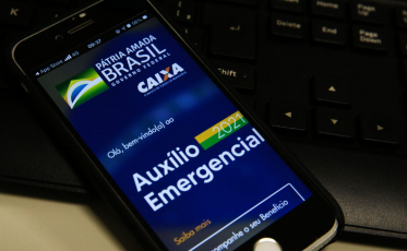 Caixa paga hoje auxílio emergencial a nascidos em abril e maio
