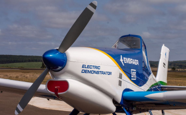 Com tecnologia catarinense, Embraer divulga protótipo de avião elétrico