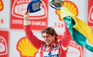 Ayrton Senna partia há 25 anos
