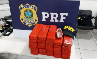 PRF apreende 16 kg de maconha em Tubarão
