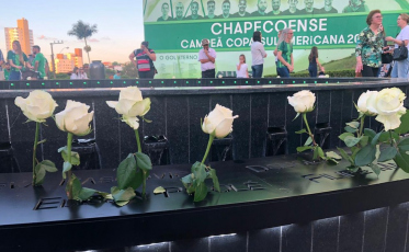 Acidente da Chape: Clube presta homenagem às vítimas
