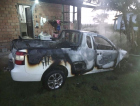 Carro pega fogo em Araranguá