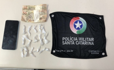 Adolescente é apreendido com crack em Criciúma