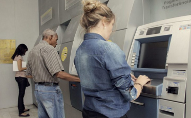 Bancos fecham na segunda e terça-feira de carnaval