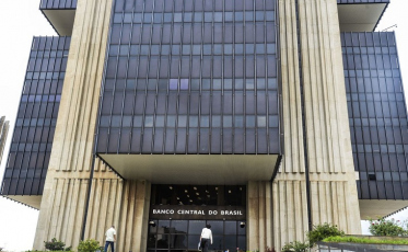 Projeto estabelece novas regras em caso de quebra de bancos