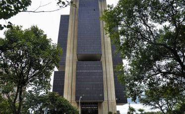 Atividade econômica cresce 0,17% em outubro, diz BC