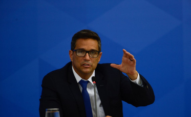 Confiança na economia tem melhorado, diz Campos Neto