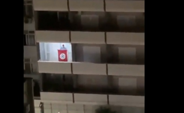 Homem é flagrado balançando bandeira nazista em Florianópolis