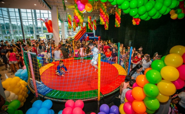 Diversão garantida no Bailinho de Carnaval do Nações Shopping