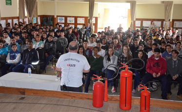 Mais de 500 jovens participam da SIPAT no Bairro da Juventude