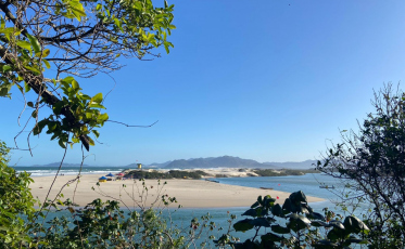 Relatório de balneabilidade aponta 123 pontos próprios para banho em SC
