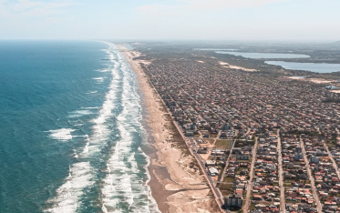 Serra, praia e atitude