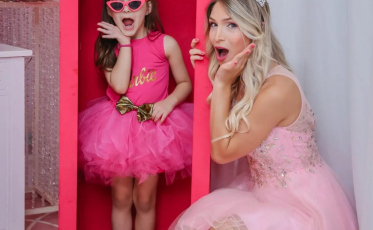 Boneca Barbie invade Criciúma e região