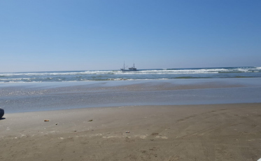 Não há vazamento de óleo da embarcação encalhada em Balneário Rincão
