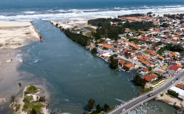 'Não querem resolver': pescadores acusam entrave político na Barra do Camacho