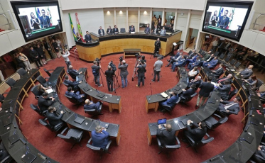 Assembleia retoma atividades legislativas nesta segunda-feira