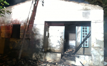 Idosa tem mais de 70% do corpo queimado após casa incendiar em Criciúma