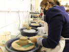 Curso de Cerâmica Artística da Satc oferece capacitação profissional e atividade de lazer