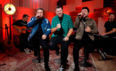 Com show gratuito, Içara abre programação de Natal