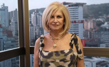 Beth João estreia coluna no 4oito nesta segunda-feira