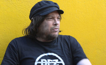 Cachorro Grande faz show em Içara na noite de sexta