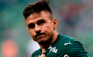 Ex-jogador do Palmeiras vira réu em caso de golpe milionário de criptomoedas